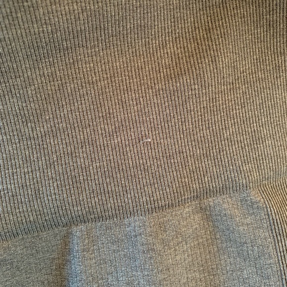 Lululemon size 8 wide waist cropped leggings - Picture 5 of 5